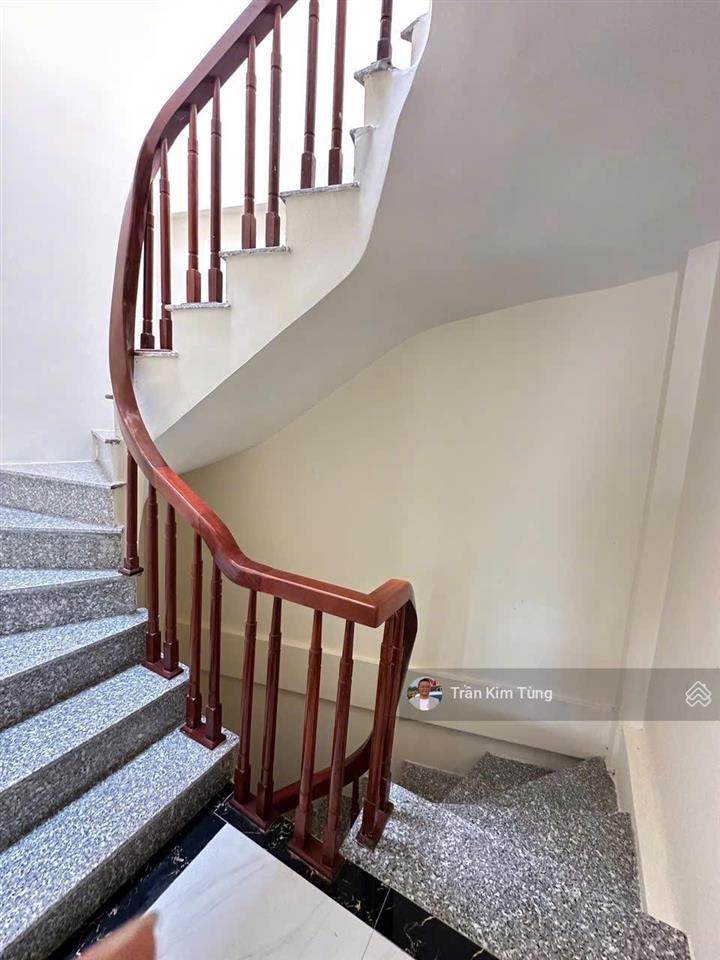 Bán nhà bát khối  đông dư  giáp hải, 4 tầng full nội thất ngõ nông chỉ hơn 4 tỷ.