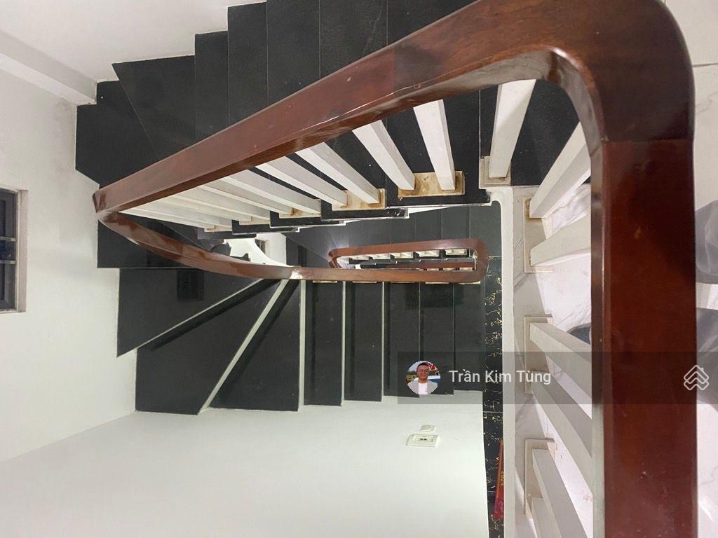 Bán nhà thạch bàn, gần aeon long biên, 30m2 x 5.5 tầng 2 mặt thoáng, ngay sát trường, sát chợ