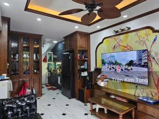 Bán nhà thạch bàn, gần aeon long biên 30m2 x 5.5 tầng 2 mặt thoáng, ngay sát trường, sát chợ