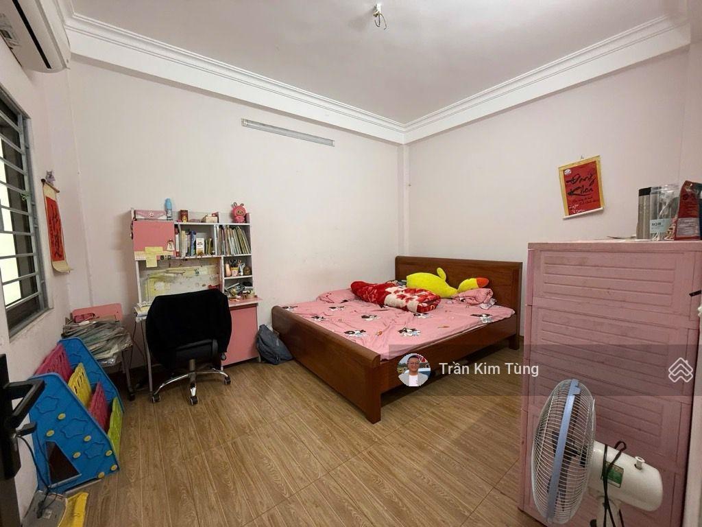Bán nhà thạch bàn  long biên, 47m x 5 tầng dân xây, đường ô tô tránh, kinh doanh.