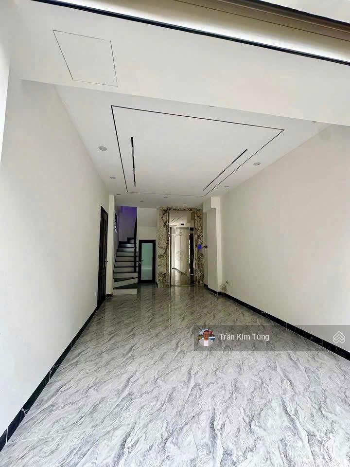 Bán nhà 40m2 mặt ngõ đàm quang trung chân cầu vĩnh tuy ô tô ra vào