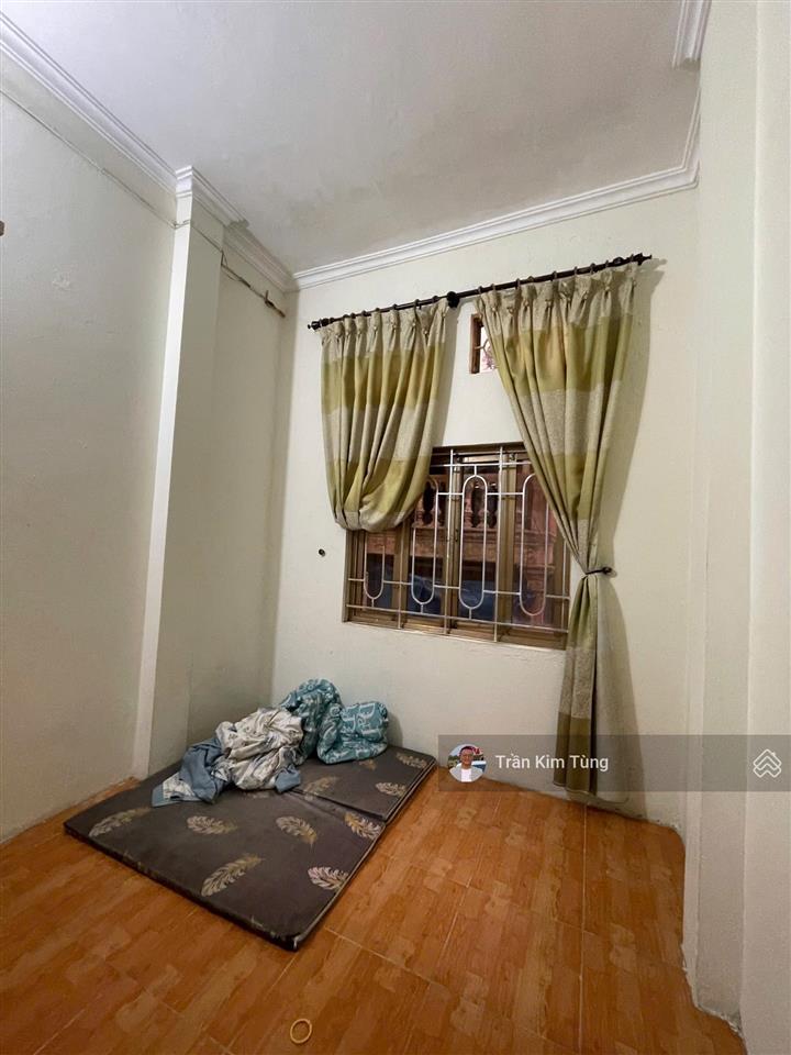 Bán nhà phố ngọc lâm, ngay cầu long biên, giá 3.3 tỷ (có thương lượng)