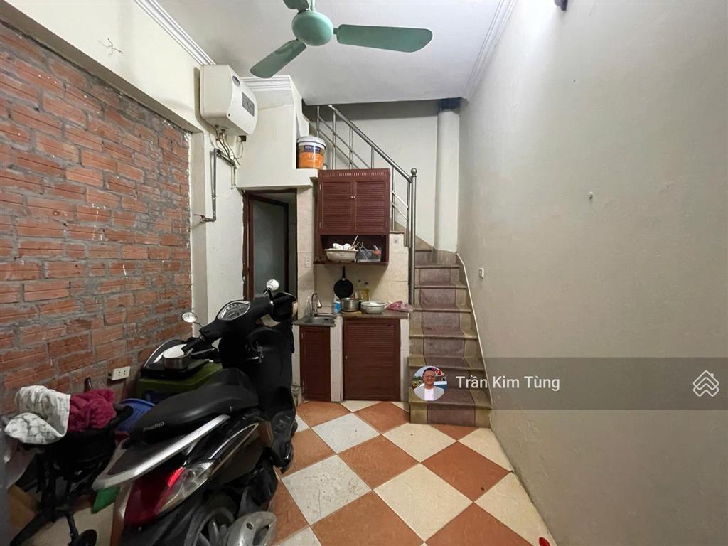 Bán nhà phố ngọc lâm, ngay cầu long biên, giá 3.3 tỷ (có thương lượng)