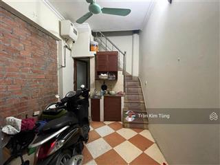 Bán nhà phố ngọc lâm, ngay cầu long biên, giá 3.3 tỷ (có thương lượng)
