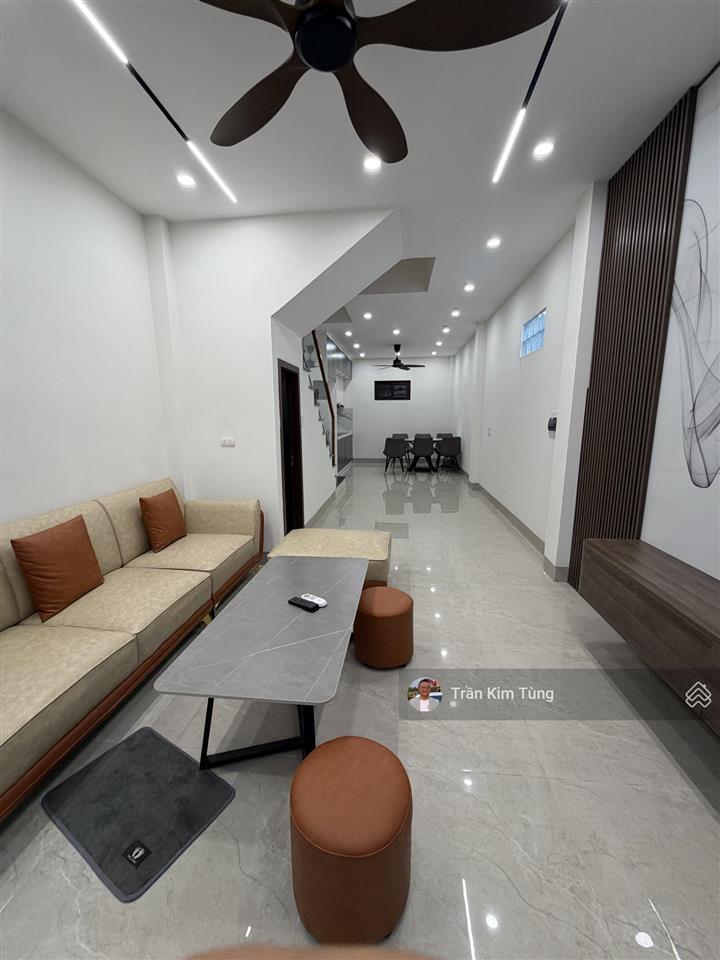 Bán nhà sài đồng full nội thất  ngay gần hồ, ngõ nông  ô tô tránh cạnh nhà