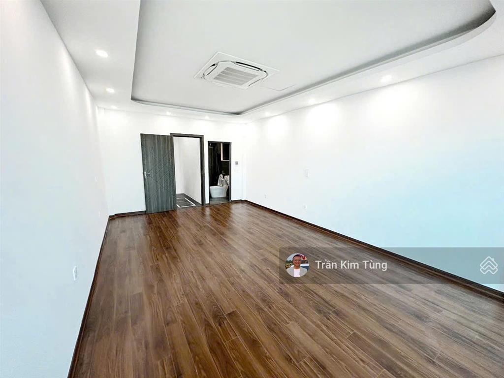 Bán nhà cổ linh đối diện aeon long biên, 42m² 6 tầng, lô góc, thang máy ô tô vào.