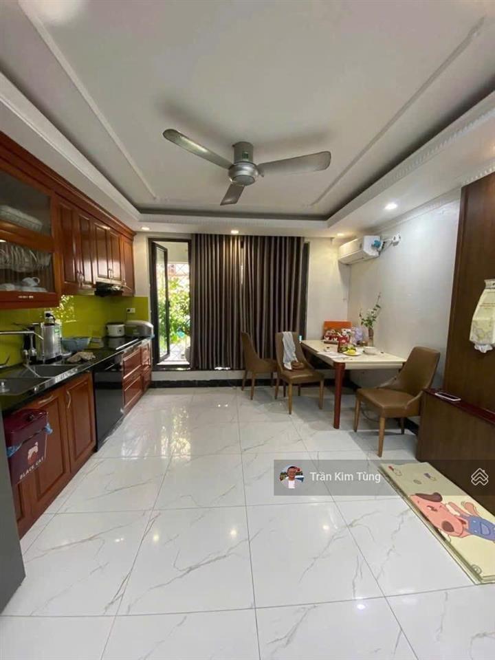 Bán nhà long biên  thạch bàn, 33m2 x 6 tầng, ngõ ô tô 7 chỗ ra vào, ô tô cất trong nhà