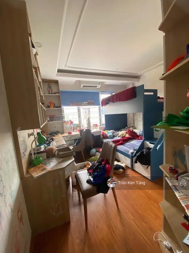 Bán nhà long biên  thạch bàn, 33m2 x 6 tầng, ngõ ô tô 7 chỗ ra vào, ô tô cất trong nhà