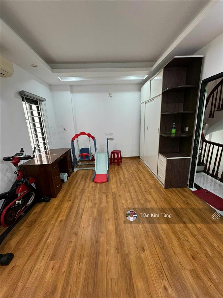 Chỉ 5.x tỷ, nhà thạch bàn  cổ linh ngay gần đường ô tô tránh dừng đỗ ngày đêm.