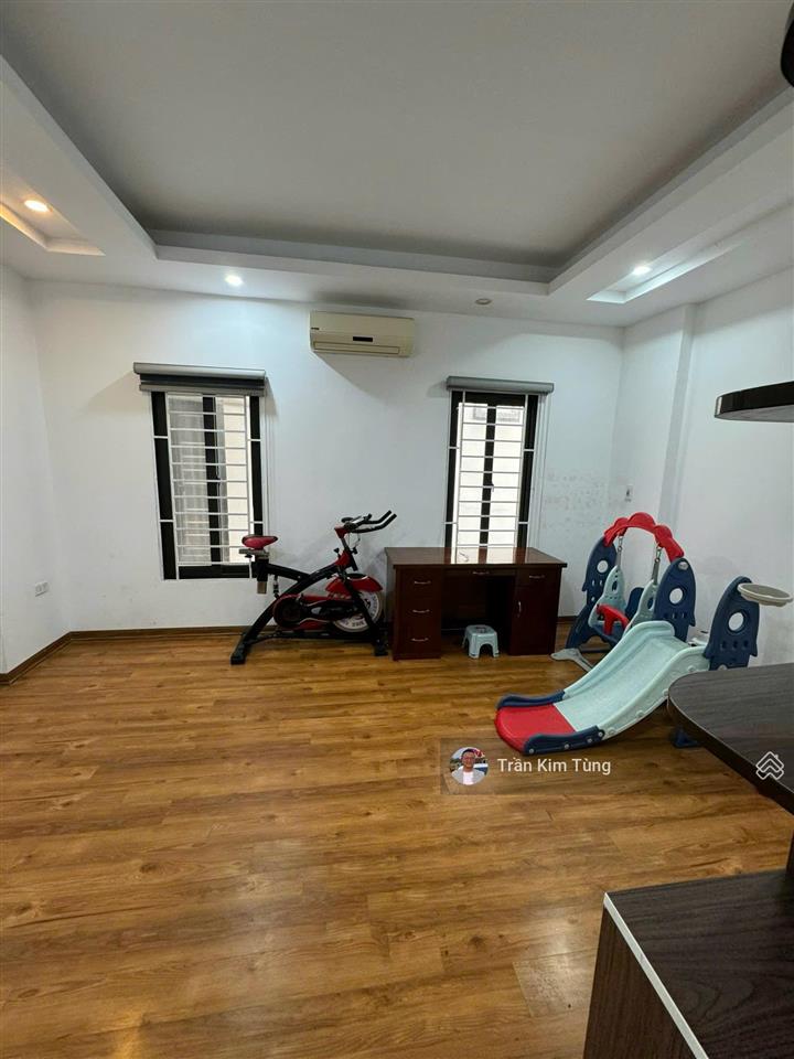 Chỉ 5.x tỷ, nhà thạch bàn  cổ linh ngay gần đường ô tô tránh dừng đỗ ngày đêm.