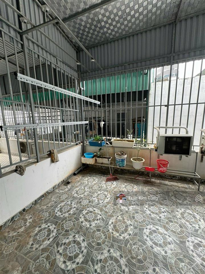 Chỉ 5.x tỷ, nhà thạch bàn  cổ linh ngay gần đường ô tô tránh dừng đỗ ngày đêm.