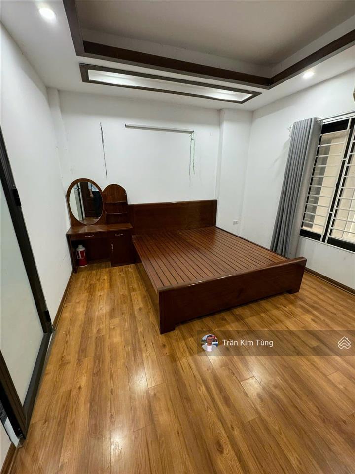 Chỉ 5.x tỷ, nhà thạch bàn  cổ linh ngay gần đường ô tô tránh dừng đỗ ngày đêm.