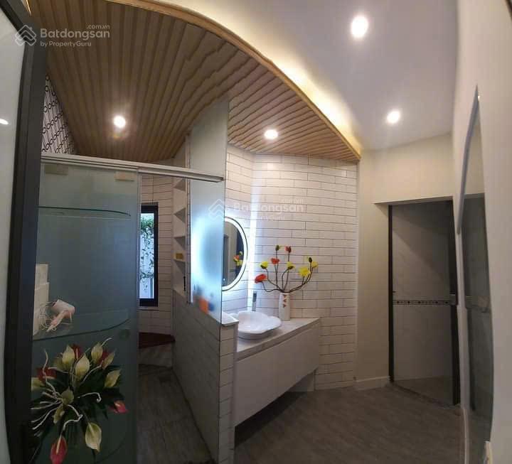 Bán nhà 4 tầng 1 tum 3 phòng ngủ, ngõ 219 bồ đề, ngay đường hồng tiến, gần cầu chương dương