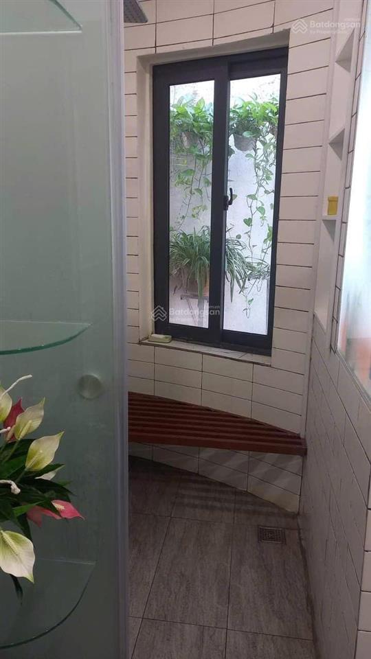 Bán nhà 4 tầng 1 tum 3 phòng ngủ, ngõ 219 bồ đề, ngay đường hồng tiến, gần cầu chương dương
