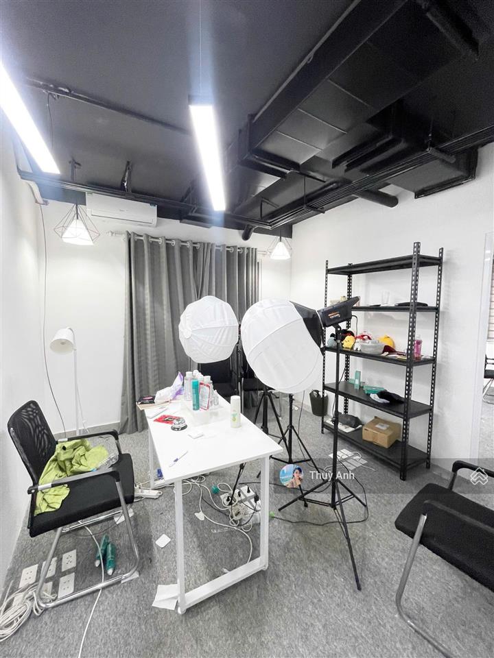 Cho thuê nhà làm văn phòng tầng 5 tại thuỵ khuê, dt 60m2 giá tốt,  0963 889 ***