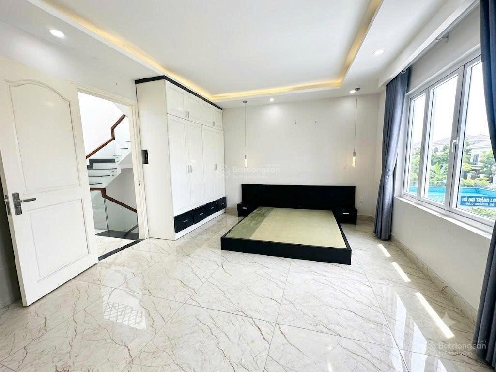 Nguyên căn 3 lầu đường 39  gần hồ bơi thắng lợi  6pn giá chỉ 25 tr/tháng!