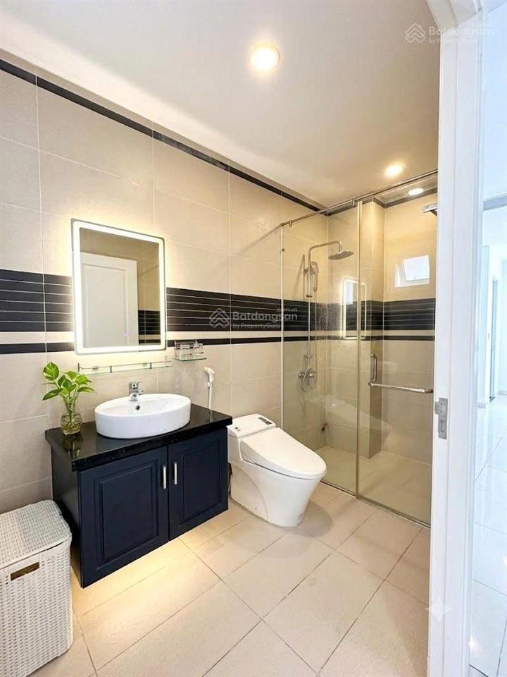 Nguyên căn 3 lầu đường 39  gần hồ bơi thắng lợi  6pn giá chỉ 25 tr/tháng!