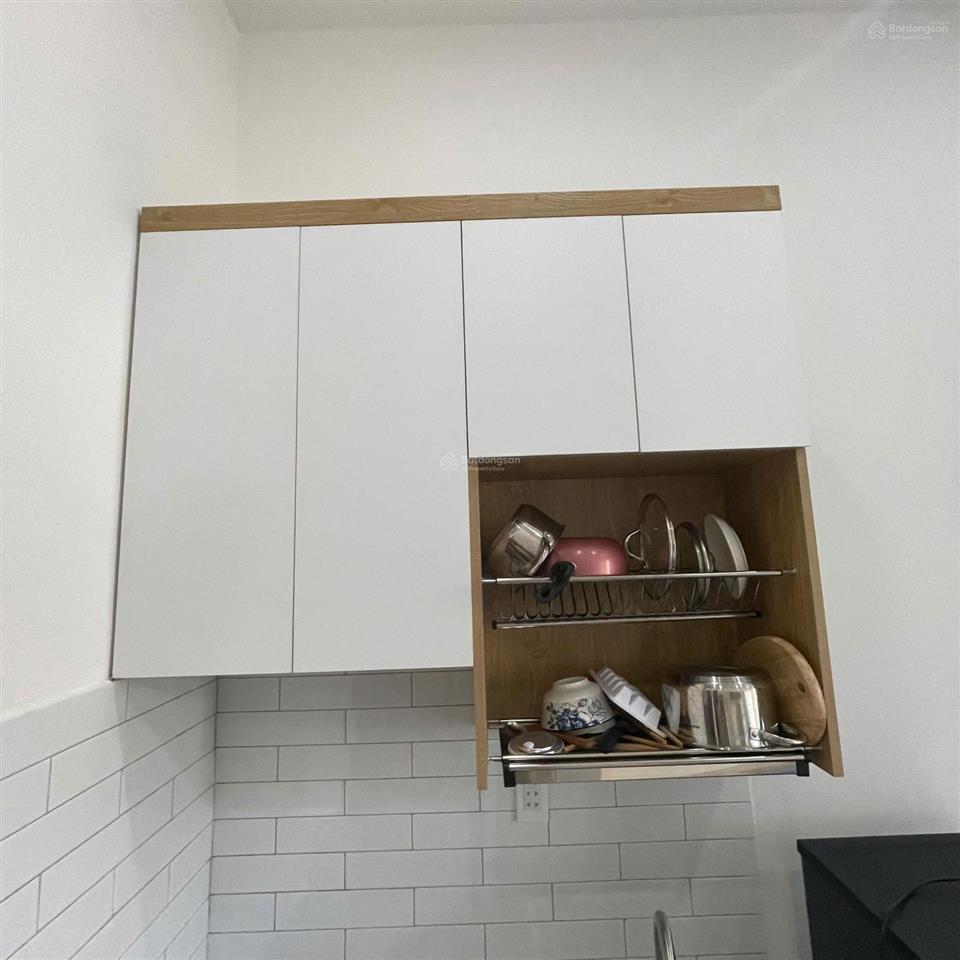 Chính chủ cho thuê chdv lê quang định lầu 4 2 cửa sổ thoáng mát cao cấp  full nội thất vip