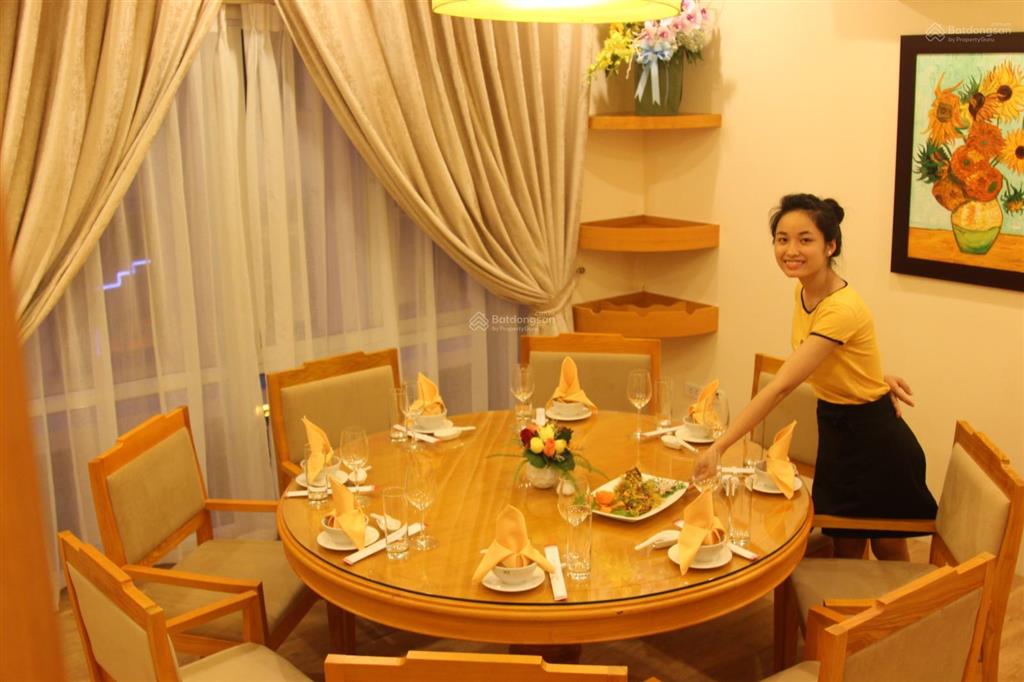 Cho thuê nhà mặt phố triệu việt vương diện tích 88m x 5 tầng, mặt tiền 8m, vị trí đẹp giáp vincom