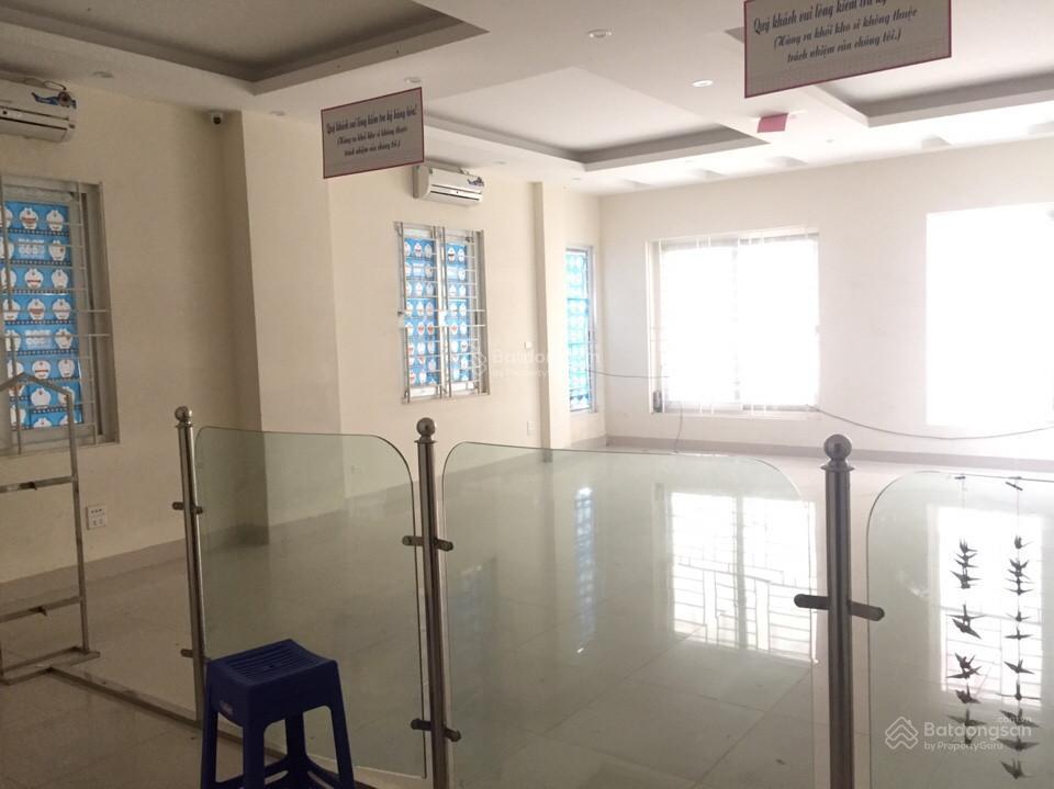 Cho thuê nhà mặt phố trần khát chân diện tích 70m2 x 9 tầng + hầm, mặt tiền 5m, có thang máy