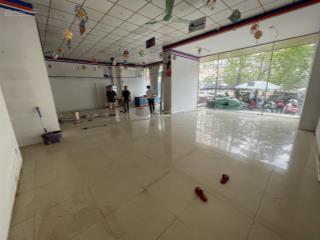 Cho thuê nhà mặt phố thi sách diện tích 80m2 x 6 tầng, mặt tiền 9m, thông sàn, nhà mới, thang máy