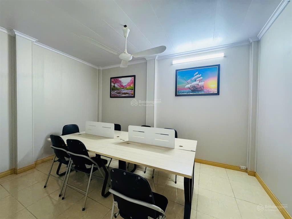 Cho thuê nhà riêng phố nguyễn du chân biệt thự tầng 1 riêng biệt, diện tích sử dụng 140m2