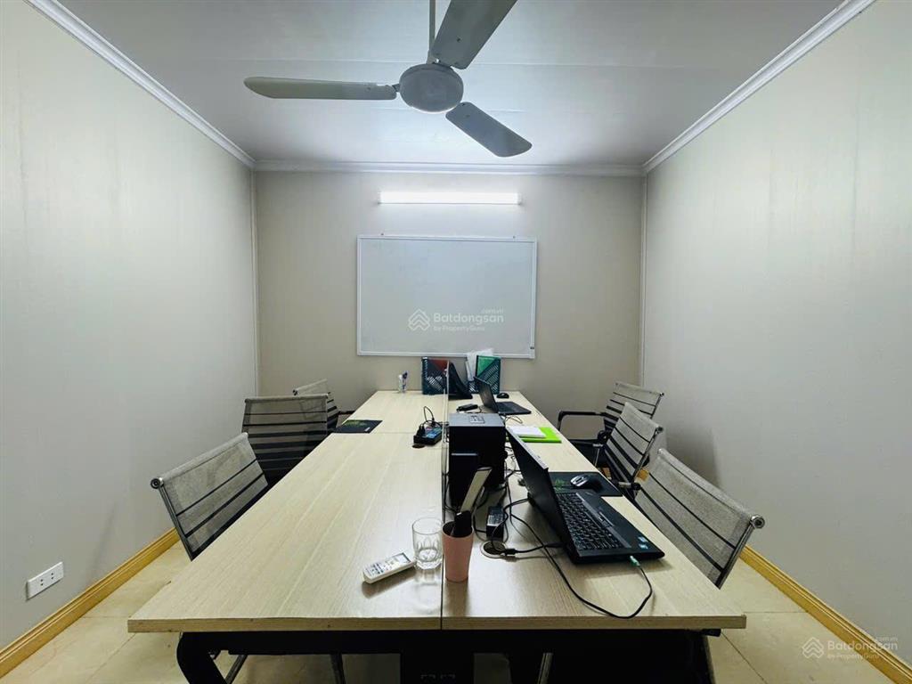 Cho thuê nhà riêng phố nguyễn du chân biệt thự tầng 1 riêng biệt, diện tích sử dụng 140m2