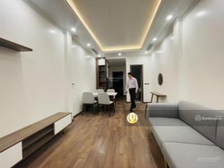 Cho thuê nhà mặt phố lê đại hành nhà mới thang máy, khép kín, đủ đồ. diện tích 70m x 6 tầng, mt 4m