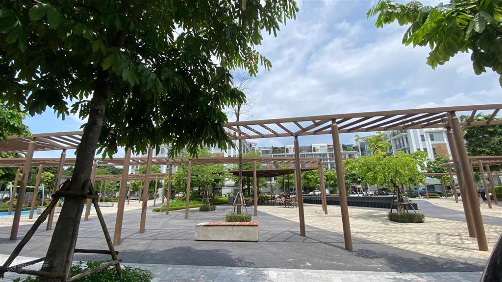 Cho thuê tầng 1 căn 75m2 phù hợp làm văn phòng, showroom, cửa hàng