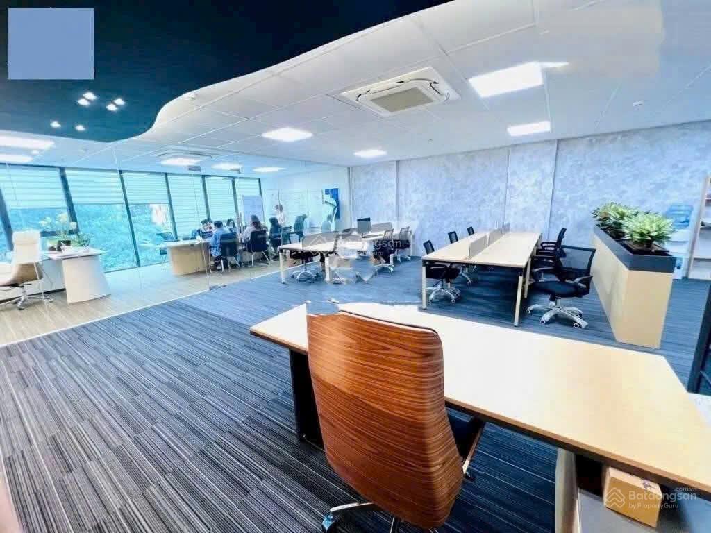 Bán nhà trần thái tông 126m2 x mt 8m  9 tầng  giá 76 tỷ, dòng tiền 180tr/th. gpxd, pccc đầy đủ