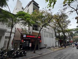 Bán mặt phố triệu việt vương dt 235m2, mặt tiền 10,5m, giá 211 tỷ. vị trí gần vincom bà triệu