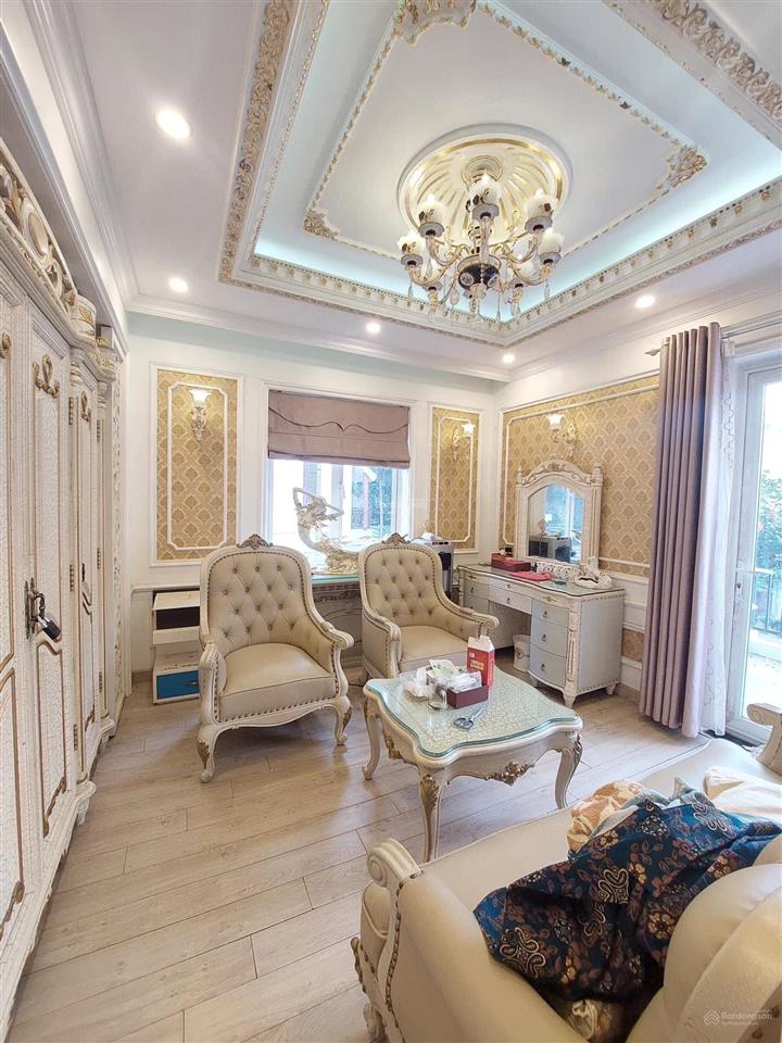 Bán biệt thự kđt dịch vọng đường thành thái  cầu giấy, vỉa hè, an sinh đỉnh, 215m2, 4 tầng, mt 14m