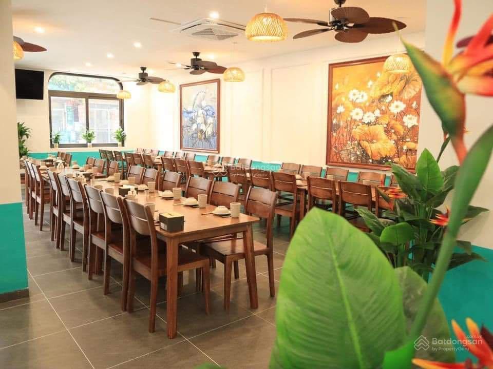 Bán nhà mặt phố văn cao dt 280m2, mt ~ 9m, giá mềm 143 tỷ. vị trí đắc địa gần liễu giai  hồ tây