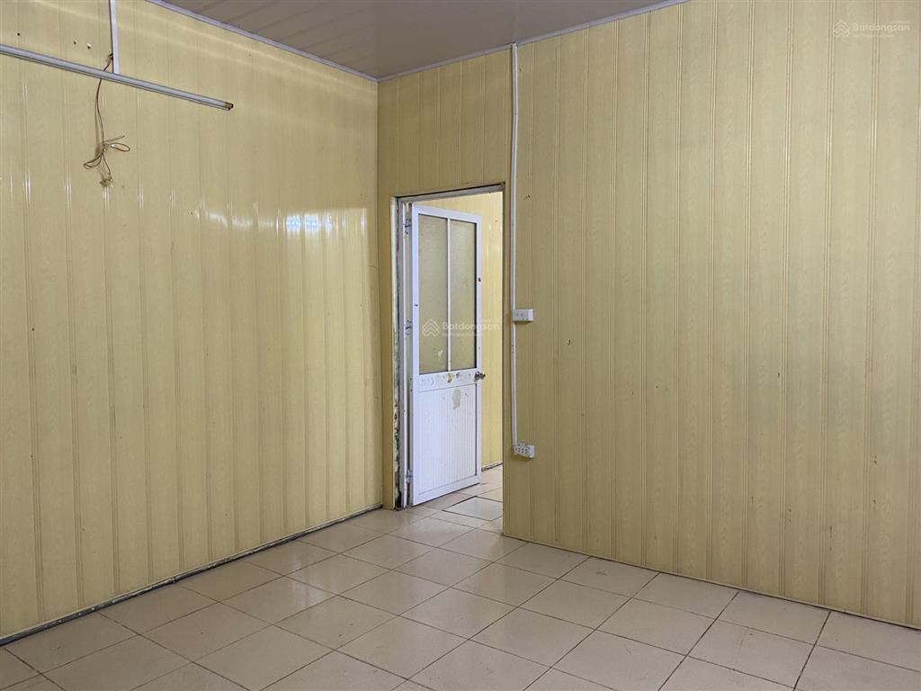 Cho thuê nhà cấp 4 ngõ ô tô đỗ cửa