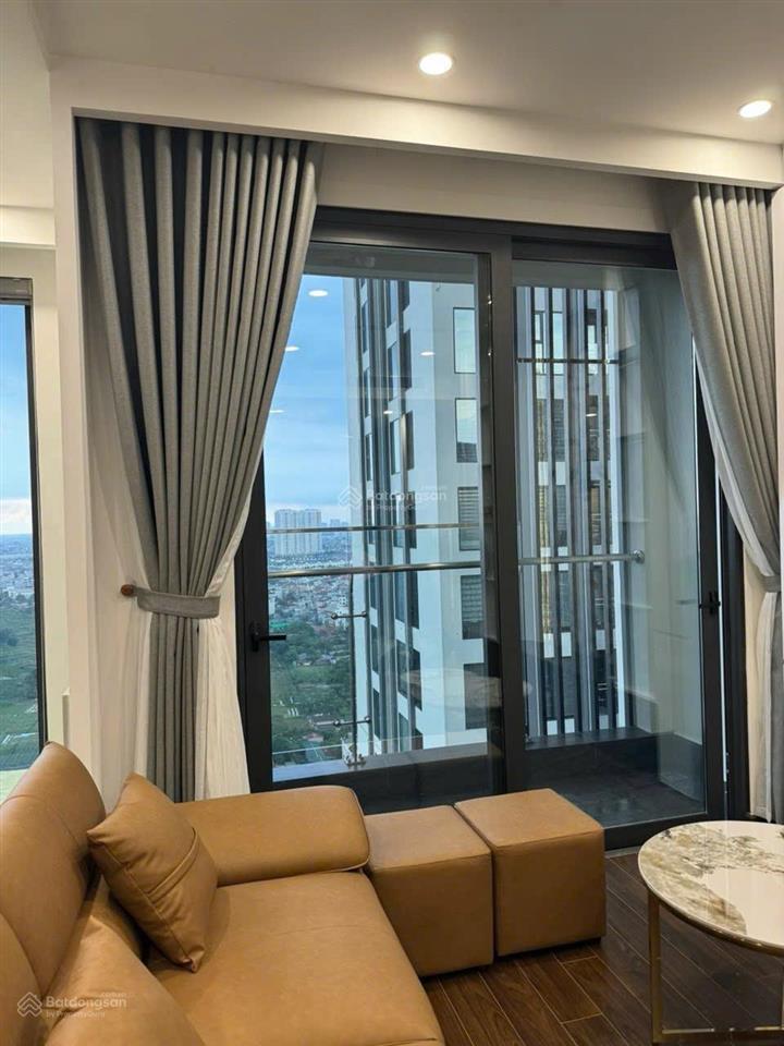 Cho thuê căn góc 2 ngủ cộng tầng trung tòa b masteri west heights