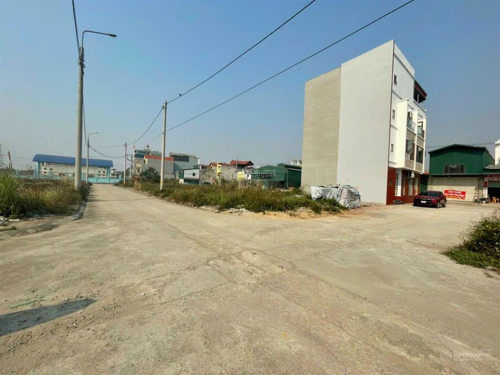 Nhỉnh 9 tỷ có ngay 65,2m2 trục chính đất đấu giá x2 la tinh, gần vành đai 4.  0961 628 ***