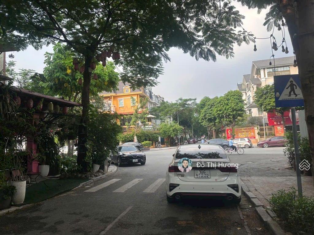 Chỉ 36 tỷ có ngay bt an khang  dương nội  ngay gần cổng vào, hồ thiên văn học.  0961 628 ***