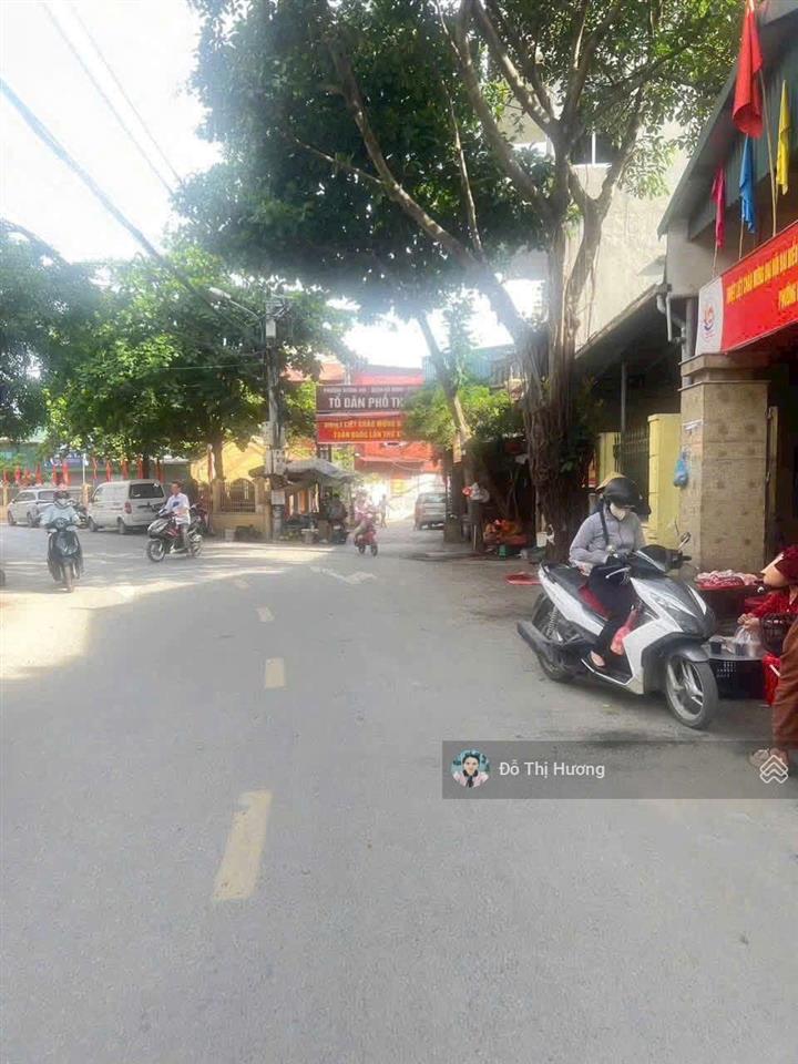 Bán nhà 3 tầng, dt 45m2 thổ cư dương nội, đường oto, giá 7.5 tỷ,  0961 628 ***