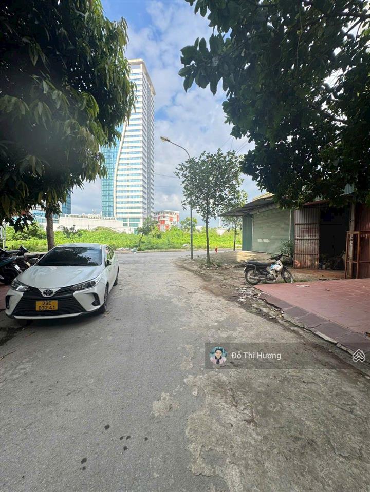 Chỉ 9.5 tỷ có ngay 50m2 đất dịch vụ khu c yên nghĩa, sẵn nhà c4, ko lỗi.  0961 628 ***