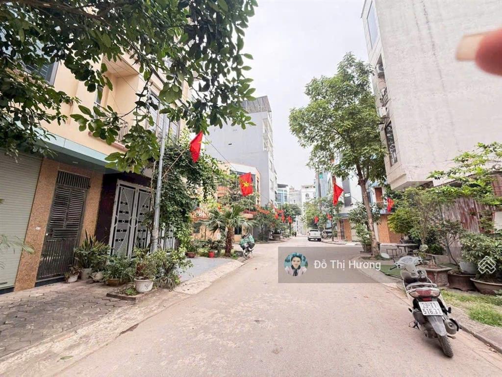 Nhỉnh 8 tỷ có ngay 50m2 đất dịch vụ khu d yên nghĩa, trục thông đẹp.  0961 628 ***