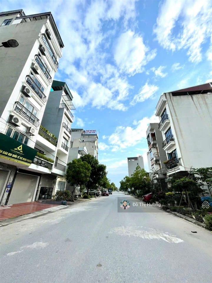 Lê trọng tấn  cho thuê nhà 7 tầng thang máy, trục đường 20m kinh doanh, văn phòng.  0961 628 ***
