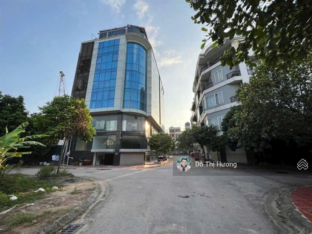 Lê trọng tấn  cho thuê nhà c4 có gác xép, có điều hòa, nóng lạnh, giá 6 triệu/th.  0961 628 ***