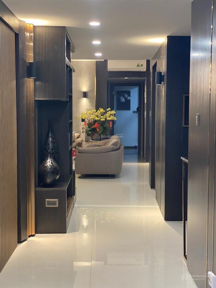 Bán căn 4pn saigon royal quận 4  căn góc view bitexco pháo hoa + trung tâm tài chính thủ thiêm