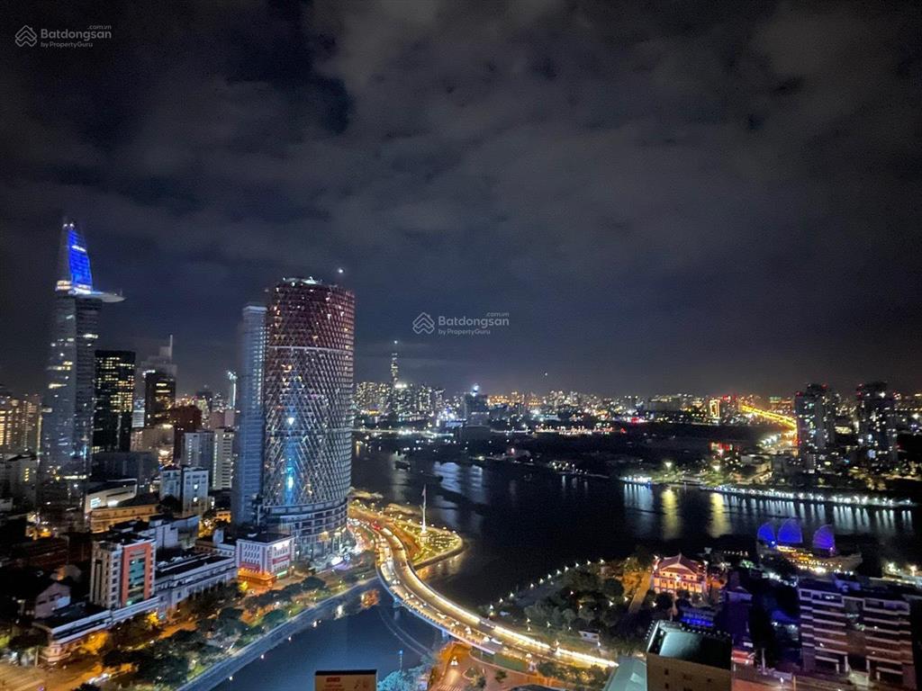 Bán căn 4pn saigon royal quận 4  căn góc view bitexco pháo hoa + trung tâm tài chính thủ thiêm