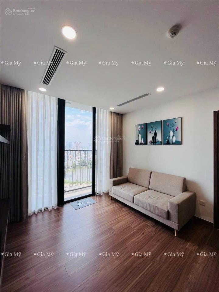 Cho thuê 3pn eco green l full nội thất l view q1 pháo hoa l giá tốt 23 triệu chốt. sẵn pass xem nhà