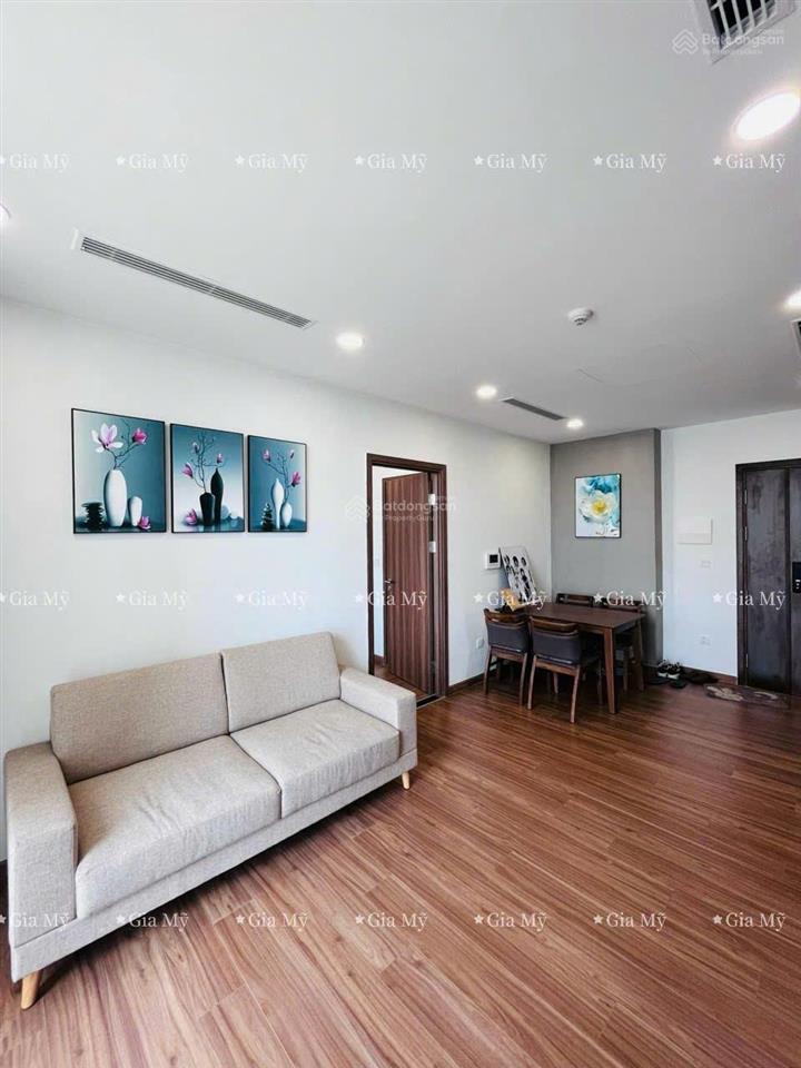 Cho thuê 3pn eco green l full nội thất l view q1 pháo hoa l giá tốt 23 triệu chốt. sẵn pass xem nhà