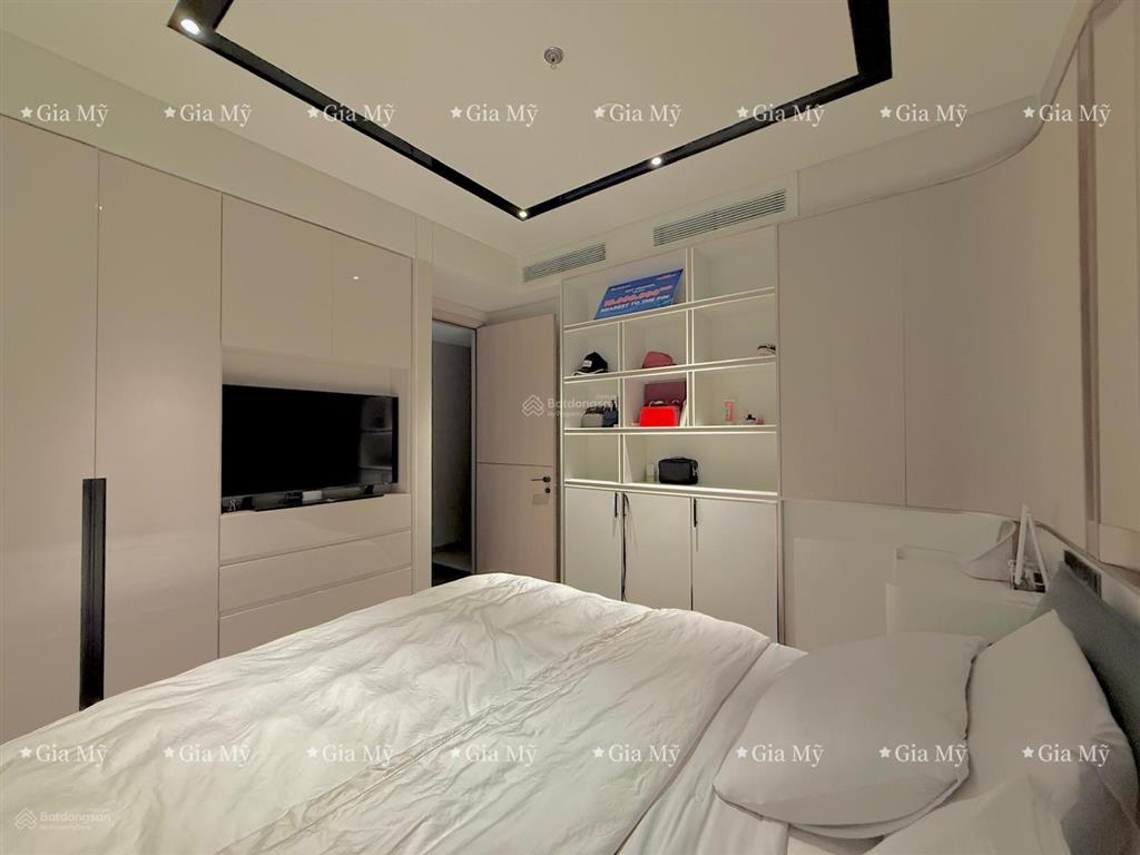 Chủ gửi bán 1 căn hiếm có l grand marina saigon  2pn 33 tỷ 71,6m2. view sông thủ thiêm quận 1