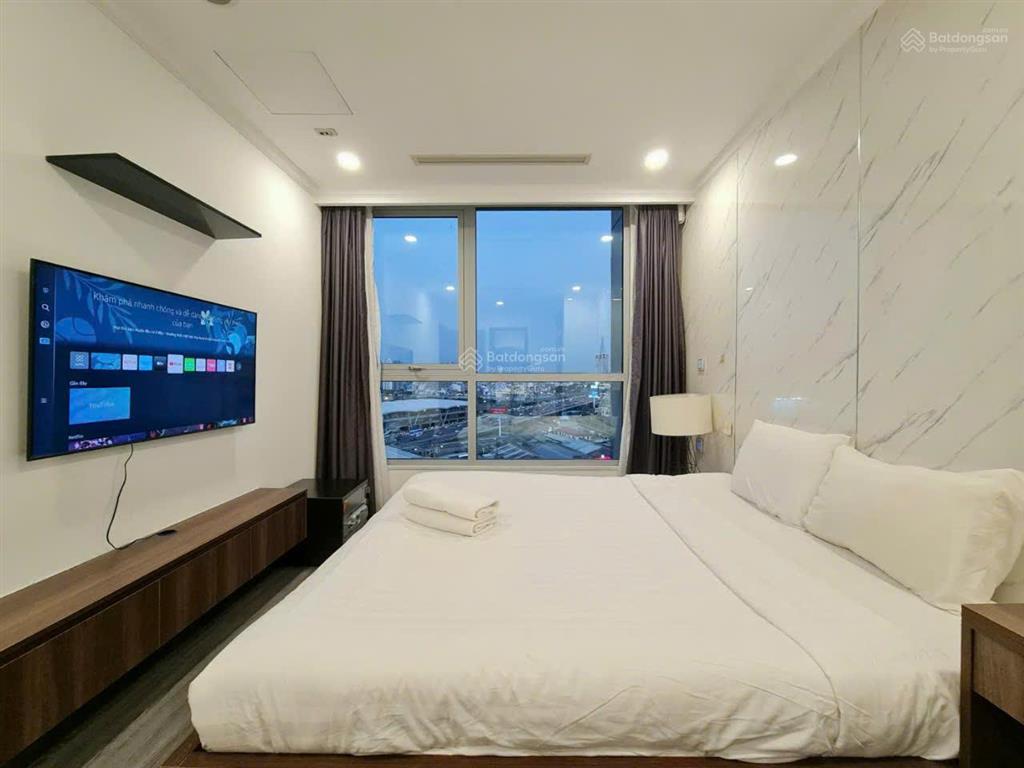 Bán gấp 2pn vinhomes central park, view trực diện sông, nội thất decor cao cấp
