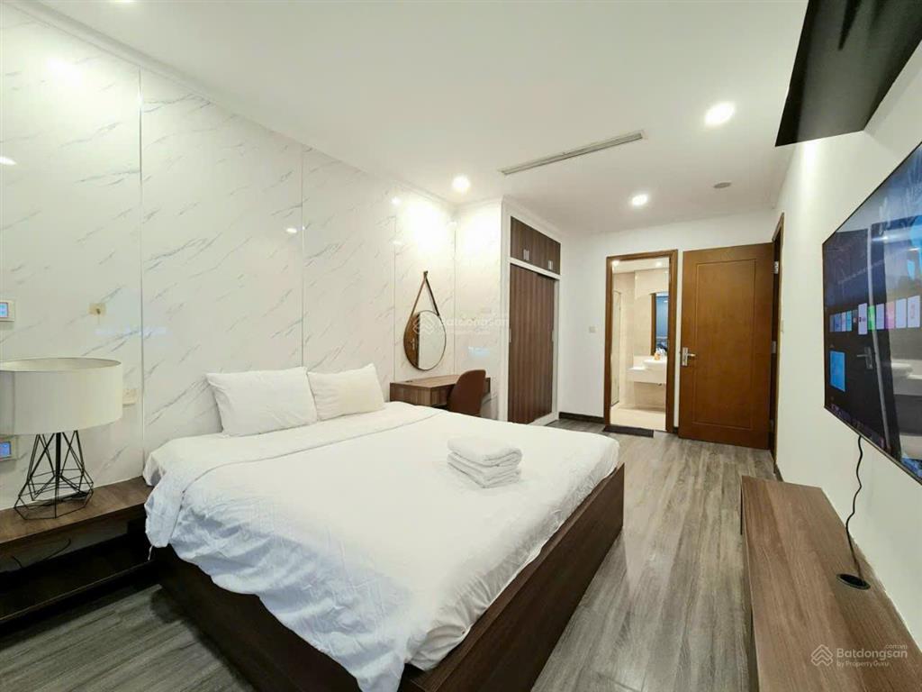 Bán gấp 2pn vinhomes central park, view trực diện sông, nội thất decor cao cấp