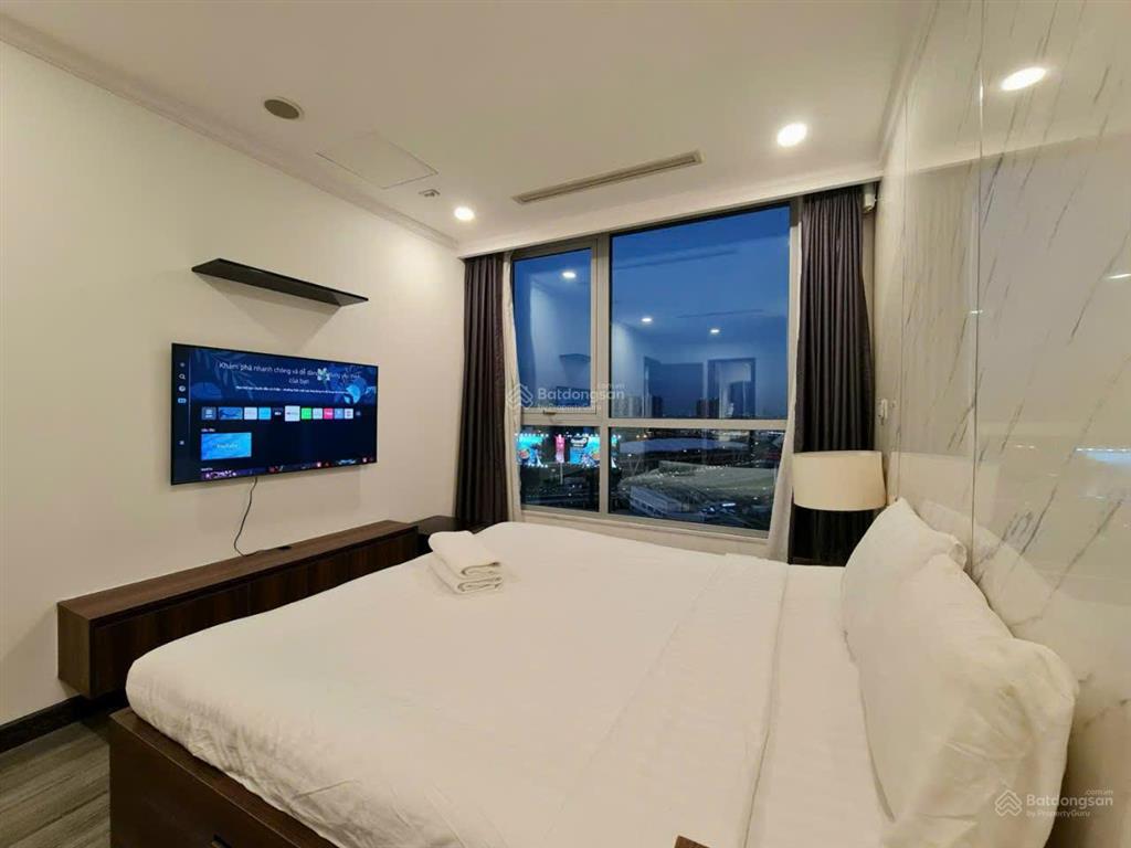 Bán gấp 2pn vinhomes central park, view trực diện sông, nội thất decor cao cấp